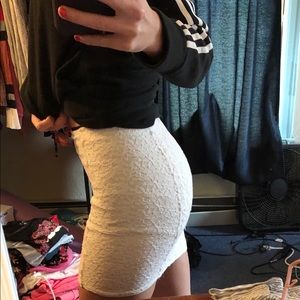 Abercrombie&Fitch White Flower Print Pencil Skirt